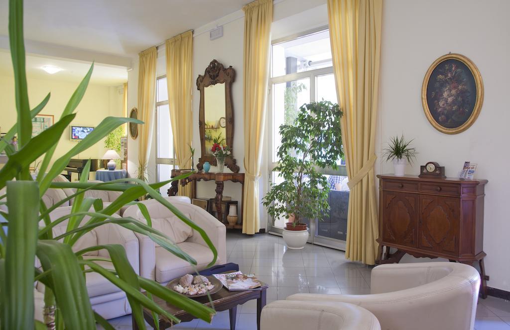 Hotel Quisisana Rimini Extérieur photo